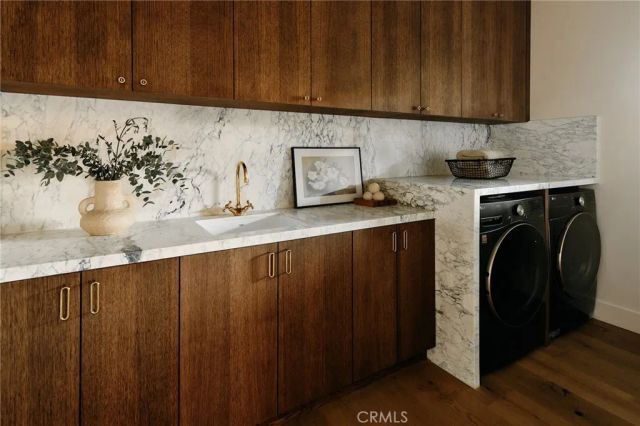 3250 Coldwater Canyon, Studio City, CA 91604