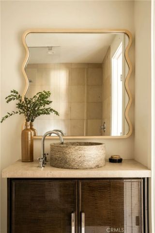 3250 Coldwater Canyon, Studio City, CA 91604