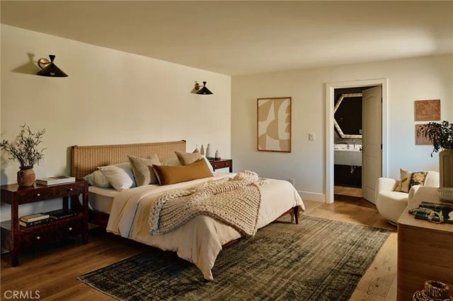 3250 Coldwater Canyon, Studio City, CA 91604