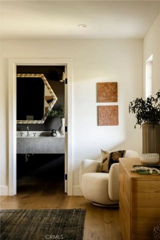 3250 Coldwater Canyon, Studio City, CA 91604