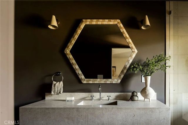 3250 Coldwater Canyon, Studio City, CA 91604