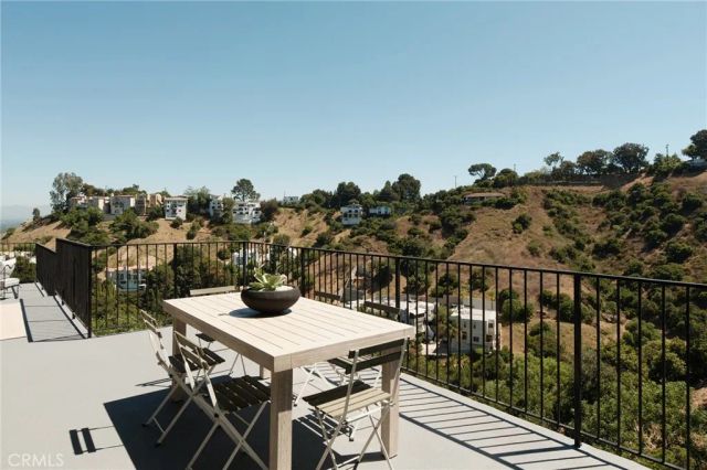 3250 Coldwater Canyon, Studio City, CA 91604