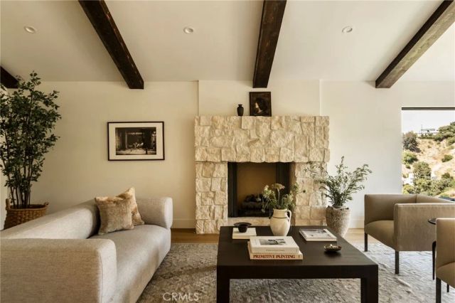 3250 Coldwater Canyon, Studio City, CA 91604