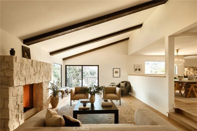 3250 Coldwater Canyon, Studio City, CA 91604