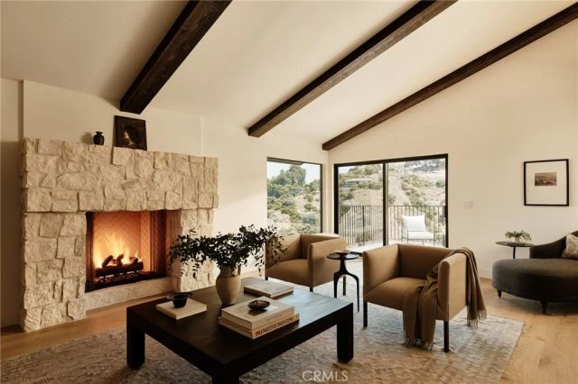 3250 Coldwater Canyon, Studio City, CA 91604