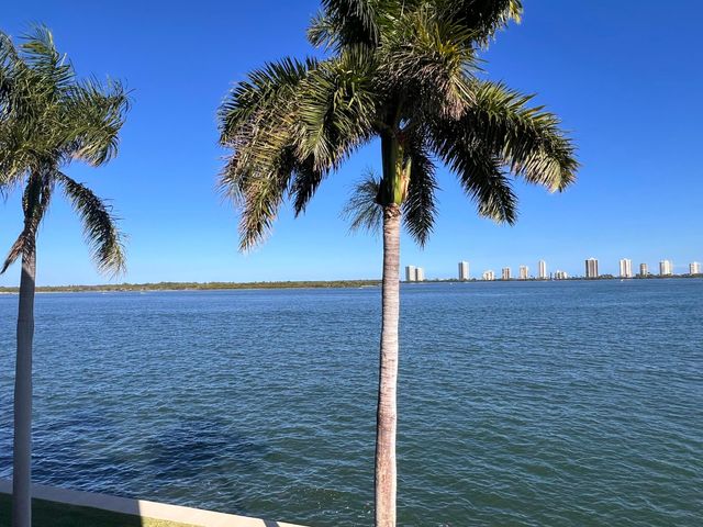 100 Paradise Harbour Boulevard 506, North Palm Beach, FL 33408
