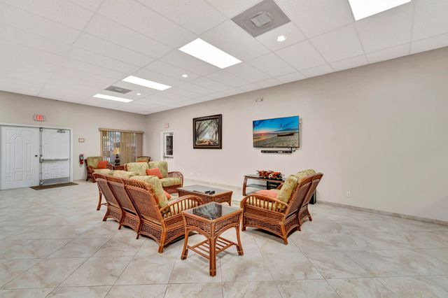 100 Paradise Harbour Boulevard 506, North Palm Beach, FL 33408