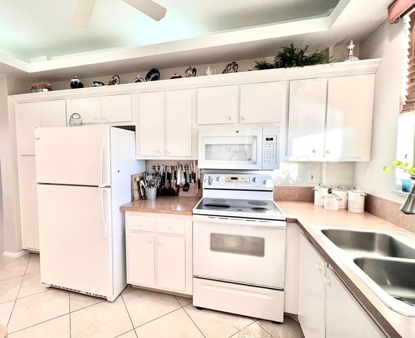 100 Paradise Harbour Boulevard 506, North Palm Beach, FL 33408