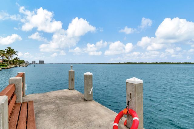 100 Paradise Harbour Boulevard 506, North Palm Beach, FL 33408