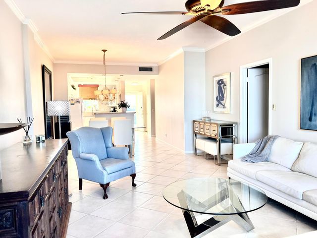 100 Paradise Harbour Boulevard 506, North Palm Beach, FL 33408