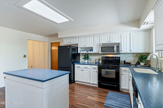 9021 E Sierra Street, Tucson, AZ 85710