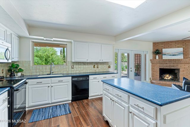 9021 E Sierra Street, Tucson, AZ 85710
