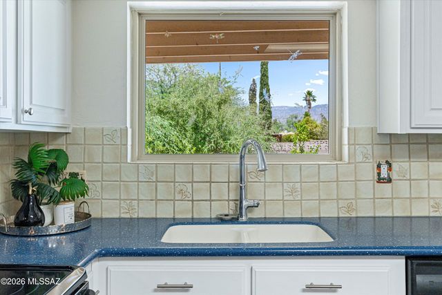 9021 E Sierra Street, Tucson, AZ 85710