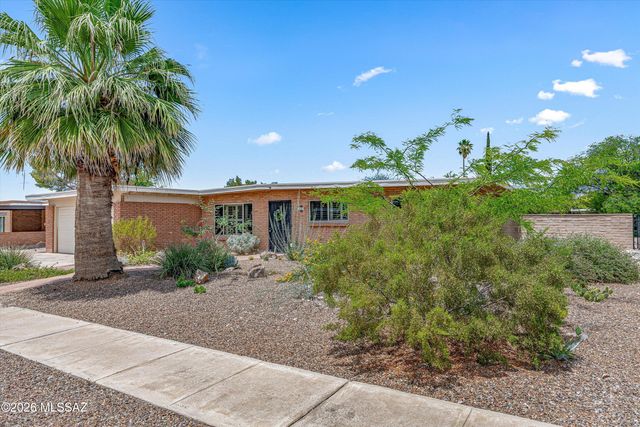 9021 E Sierra Street, Tucson, AZ 85710