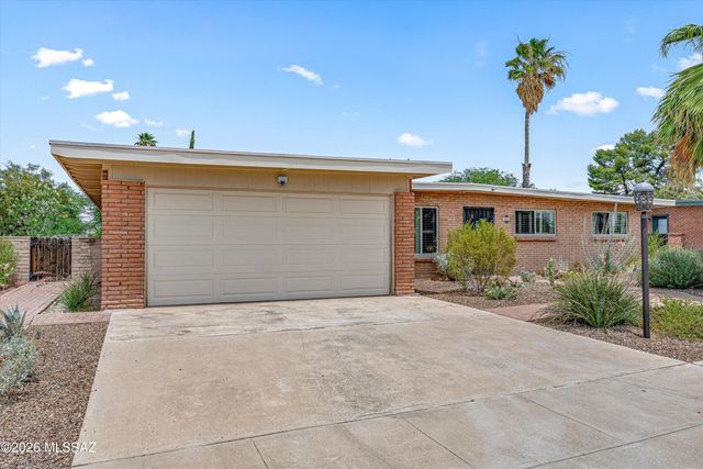 9021 E Sierra Street, Tucson, AZ 85710