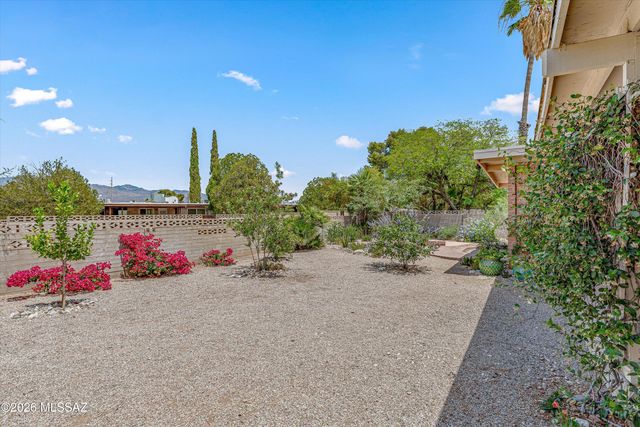 9021 E Sierra Street, Tucson, AZ 85710