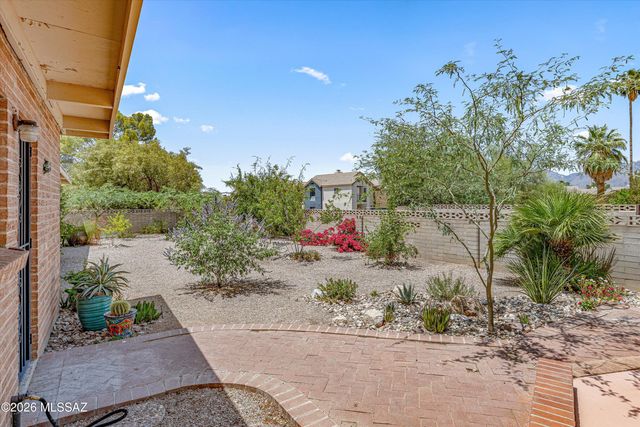9021 E Sierra Street, Tucson, AZ 85710