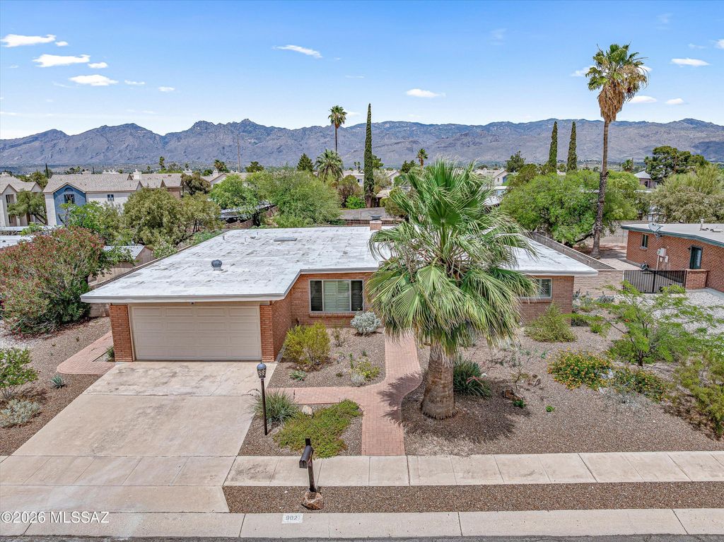 9021 E Sierra Street, Tucson, AZ 85710