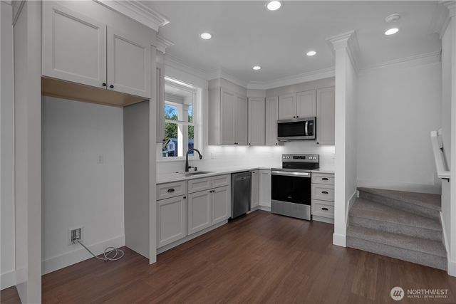 4 Springboard Street, Pacific Beach, WA 98571