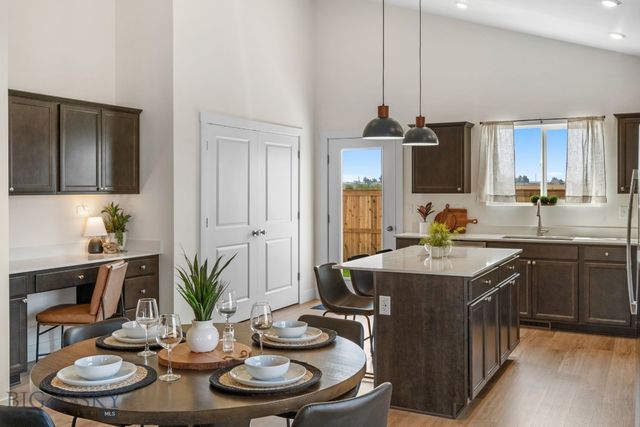 707 Spaniel Lane, Belgrade, MT 59714