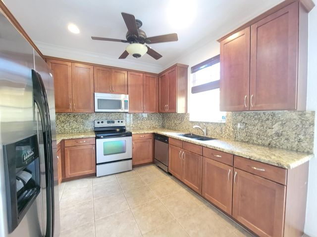 142 Ennis Lane, Jupiter, FL 33458