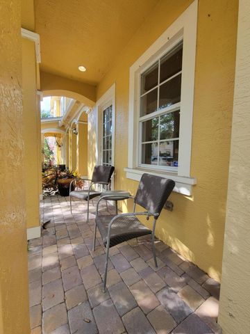 142 Ennis Lane, Jupiter, FL 33458