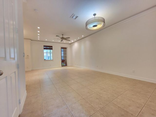142 Ennis Lane, Jupiter, FL 33458
