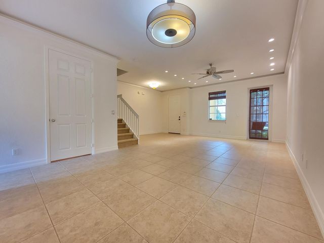 142 Ennis Lane, Jupiter, FL 33458