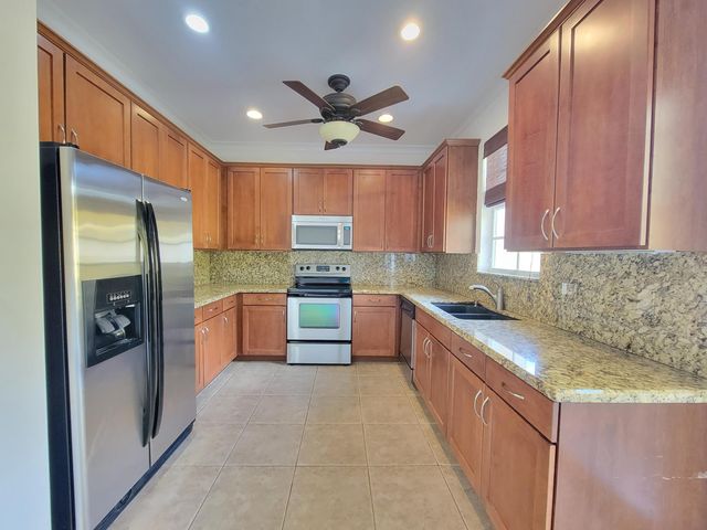 142 Ennis Lane, Jupiter, FL 33458
