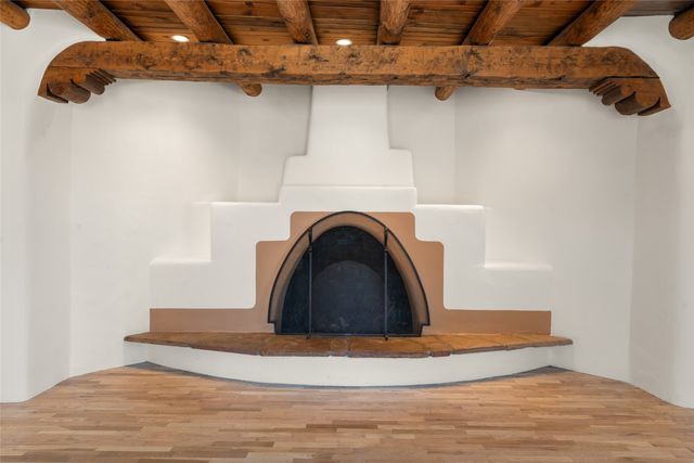 2347 Botulph Road, Santa Fe, NM 87505