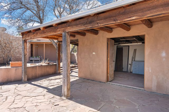 2347 Botulph Road, Santa Fe, NM 87505