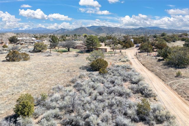 2347 Botulph Road, Santa Fe, NM 87505