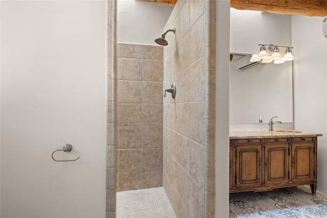 2347 Botulph Road, Santa Fe, NM 87505