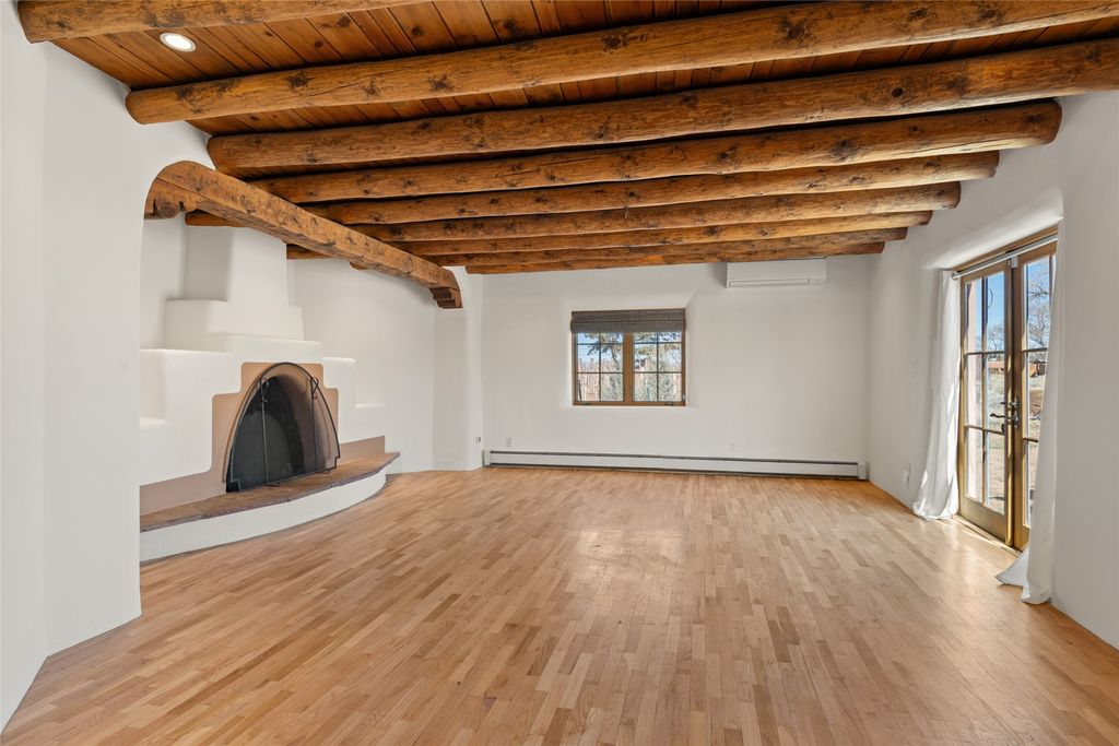 2347 Botulph Road, Santa Fe, NM 87505