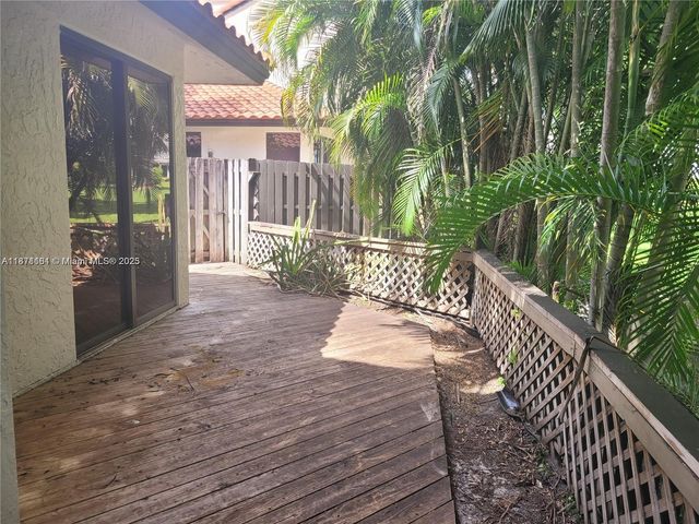 5845 Fox Hollow Dr A, Boca Raton, FL 33486