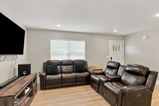 914 Jones Blvd, Murfreesboro, TN 37129