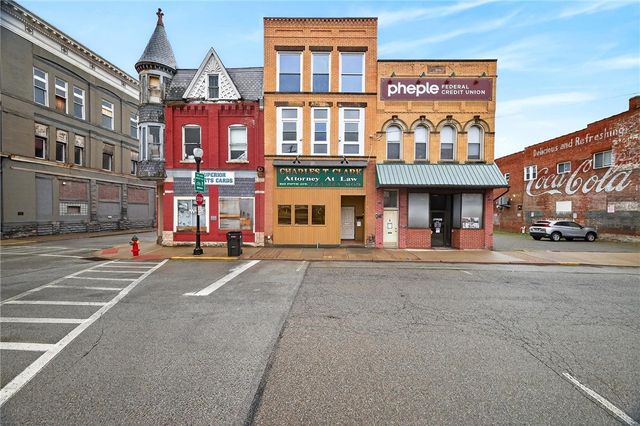 210 E 5th Ave, Tarentum, PA 15084