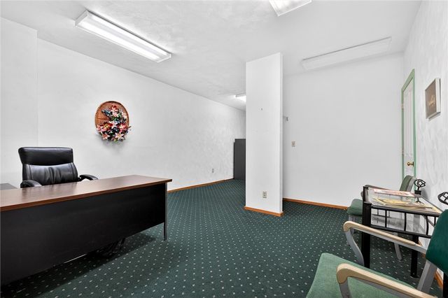 210 E 5th Ave, Tarentum, PA 15084