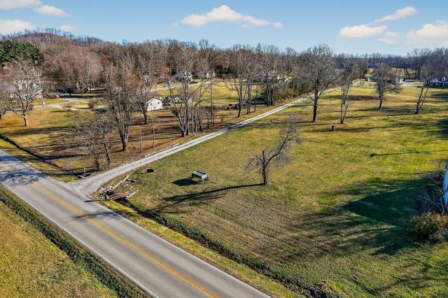 6081 Buck Mountain Rd, Cookeville, TN 38506