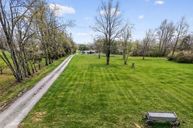 6081 Buck Mountain Rd, Cookeville, TN 38506