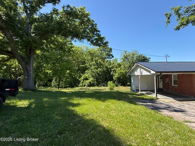 277 Pinewood Dr, Radcliff, KY 40160