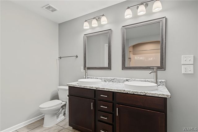 16347 Creek, Moundville, AL 35474