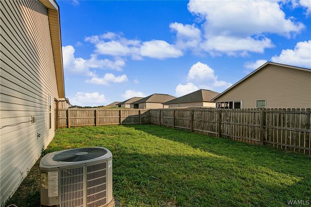 16347 Creek, Moundville, AL 35474