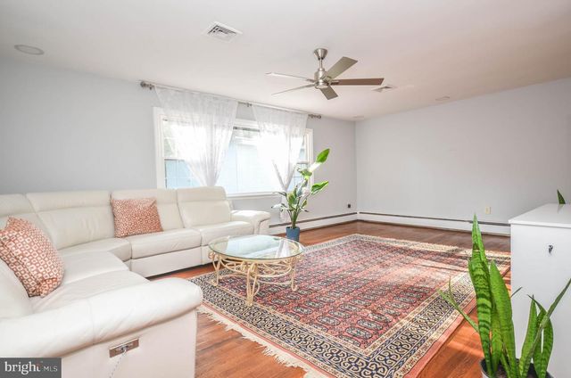 9801 BELHAVEN RD, Bethesda, MD 20817