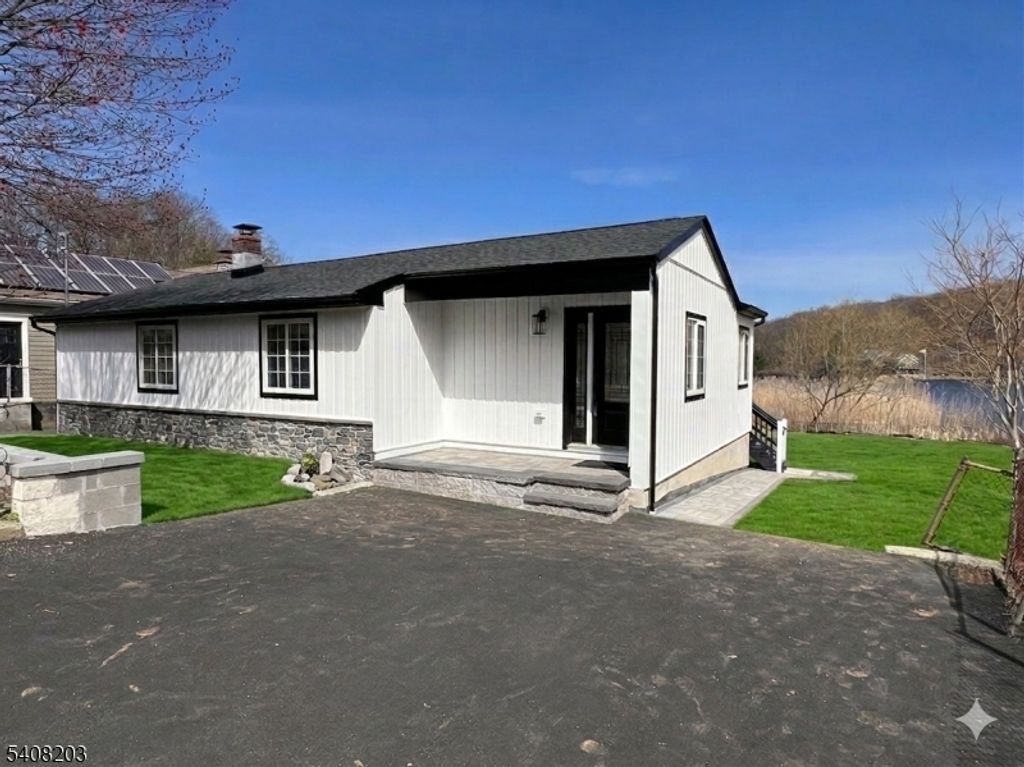 502 Otterhole Rd, West Milford Twp., NJ 07480 — photo 3