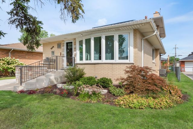 4600 W 101st Street, Oak Lawn, IL 60453