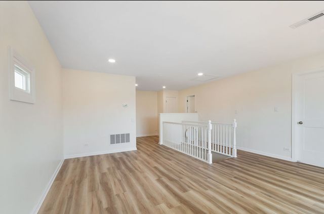 4600 W 101st Street, Oak Lawn, IL 60453