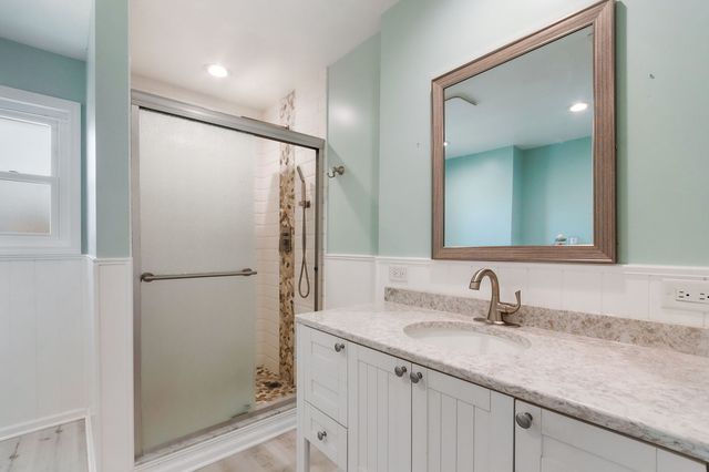 4600 W 101st Street, Oak Lawn, IL 60453