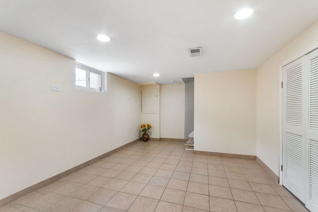 4600 W 101st Street, Oak Lawn, IL 60453