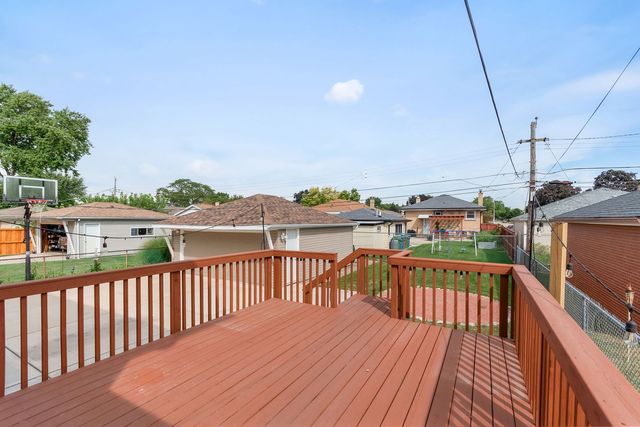 4600 W 101st Street, Oak Lawn, IL 60453